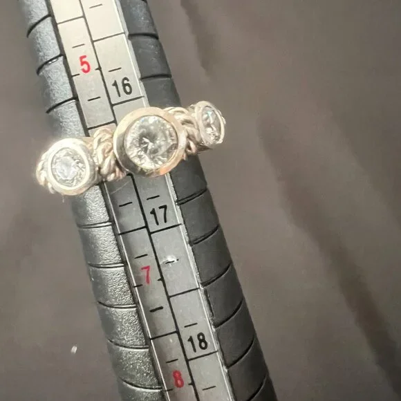 Vintage Judith Ripka Sterling Silver 3 CZ Stone circa late 90's Ring Size 6 - Picture 9 of 10